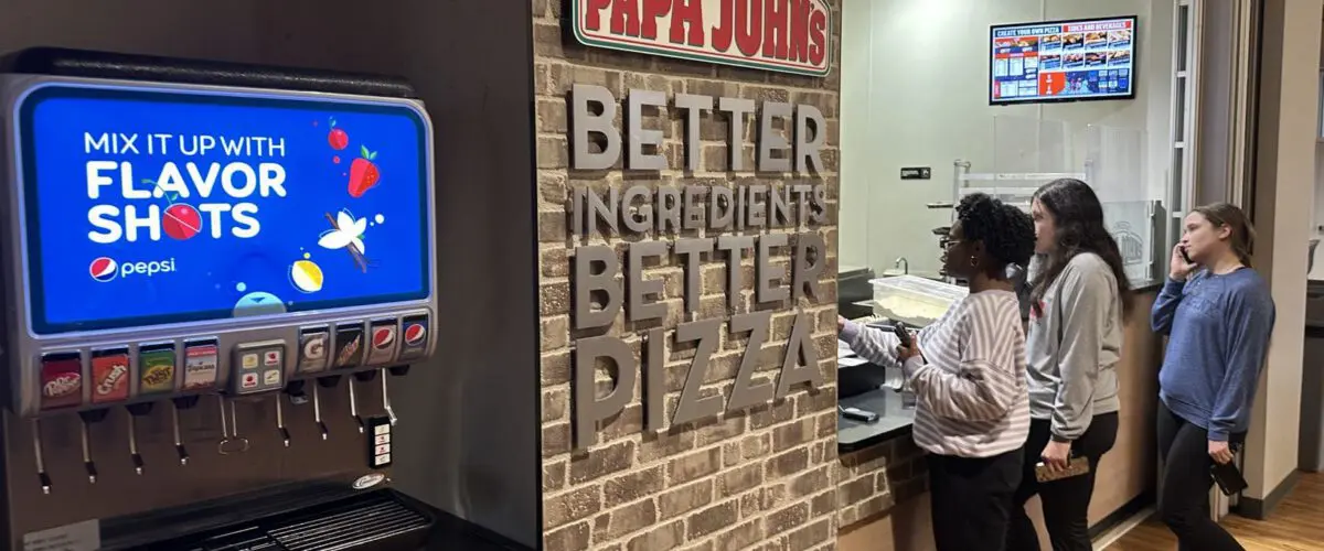 Exterior of Papa Johns at Cochran